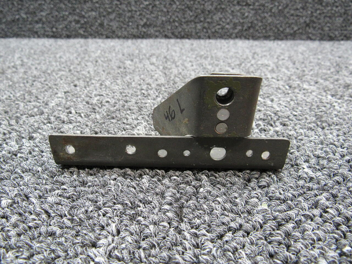 Cessna 0713984-5 Cessna A185F Bracket Assembly LH