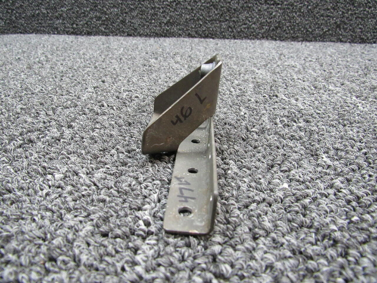 Cessna 0713984-5 Cessna A185F Bracket Assembly LH