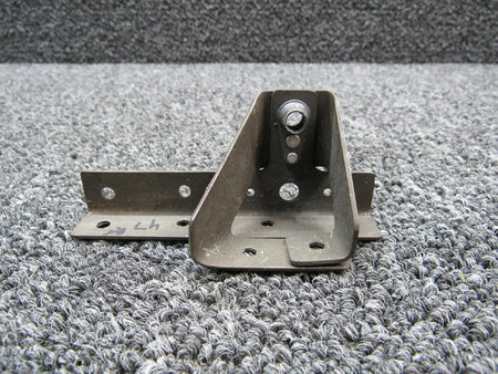 Cessna 0713984-6 Cessna A185F Bracket Assembly RH