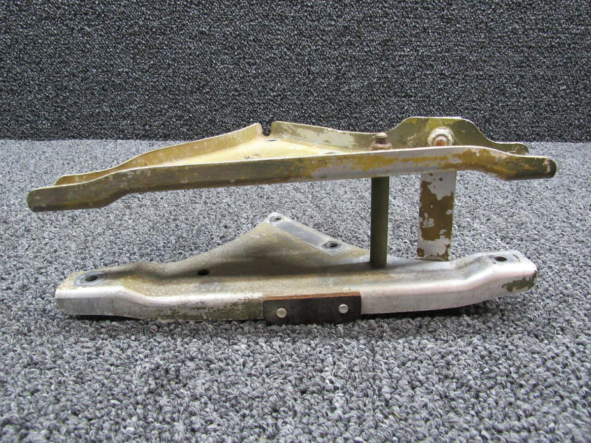 Navion 145-52018 Navion L-17 Wing Flap Cylinder Support Assembly