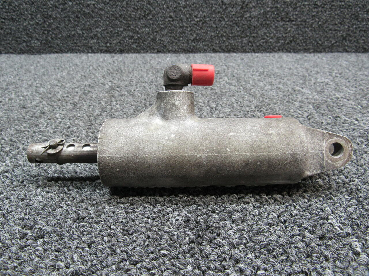 Navion 145-58015-3 CAST 145-58123 Navion L-17 Master Brake Cylinder CORE