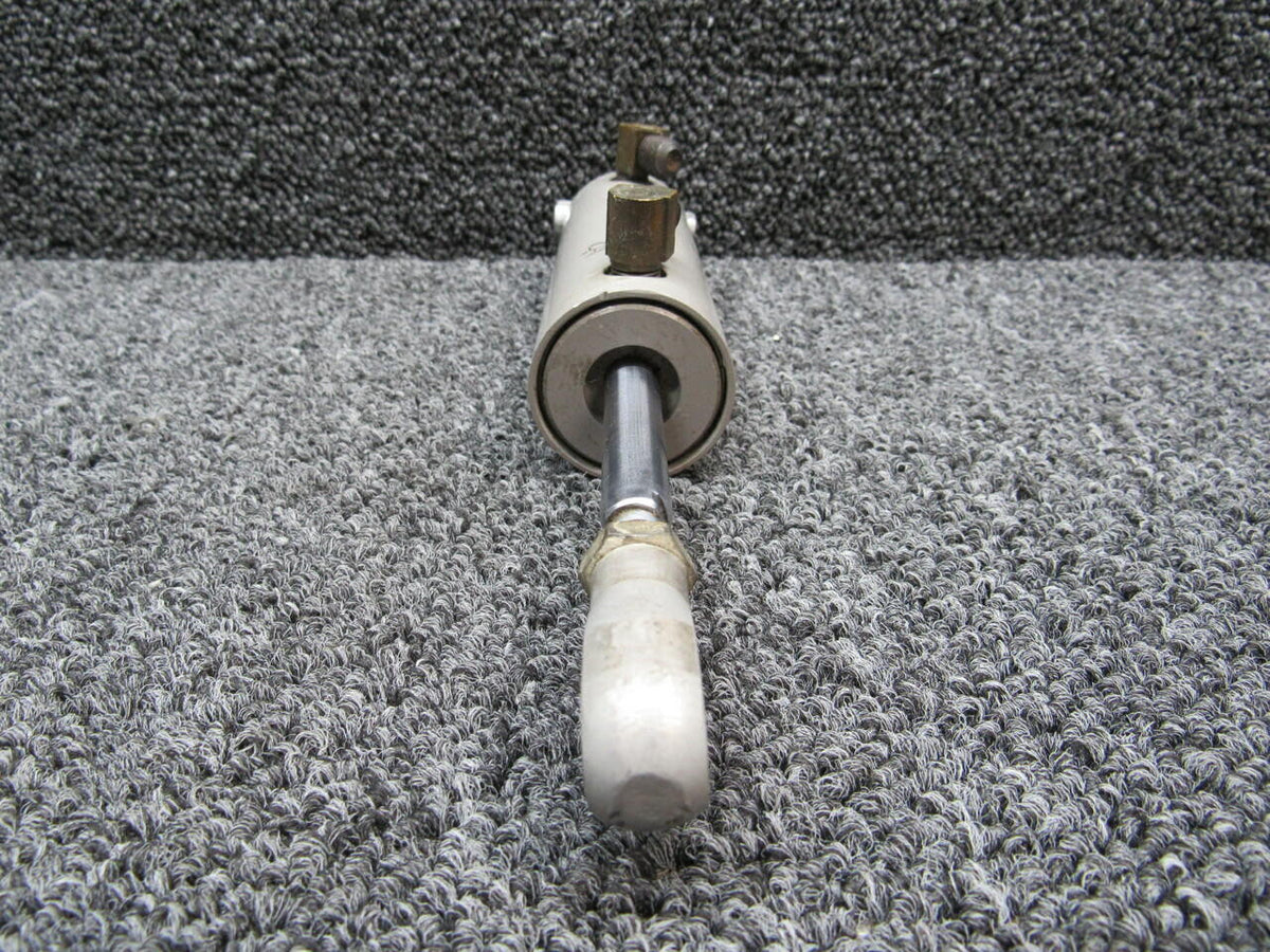 Navion 145-58014-3 Navion L-17 Nose Gear Actuator
