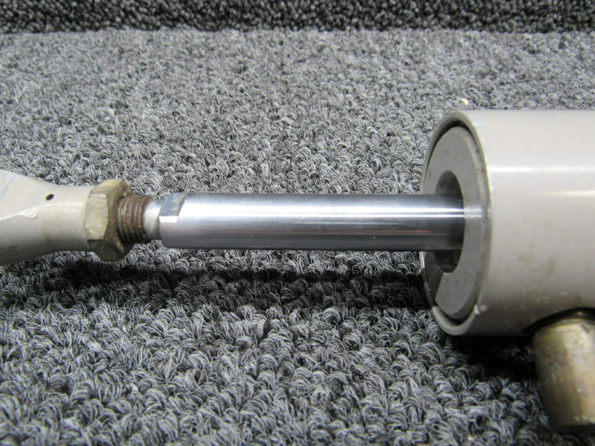 Navion 145-58014-3 Navion L-17 Nose Gear Actuator