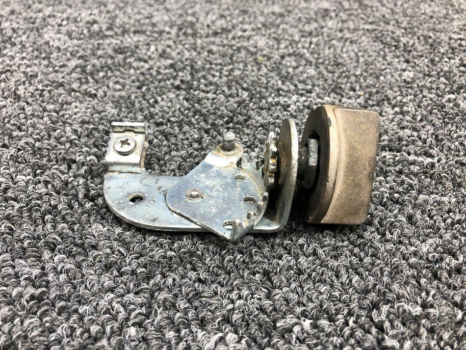 Cessna 5117239-52 USE 5117239-2 Cessna 402C Cabin Air Control Knob Assembly