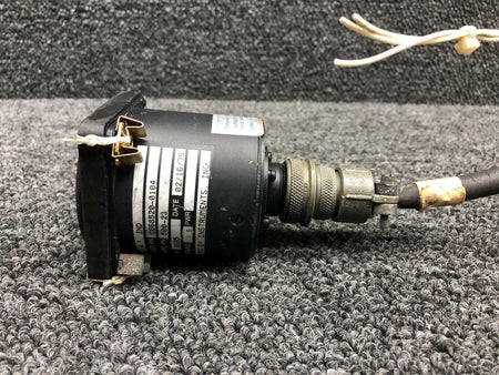 Instruments Inc C668520-0104 USE 500-23 Cessna 402C Instruments Inc Outside Air Temperature Gauge 28V