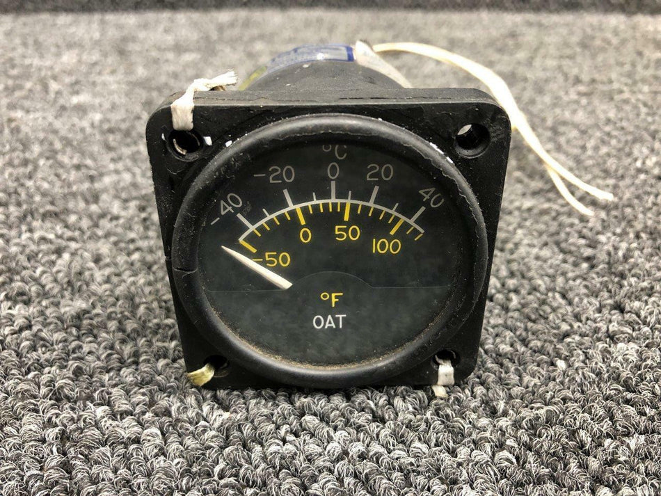 Instruments Inc C668520-0104 USE 500-23 Cessna 402C Instruments Inc Outside Air Temperature Gauge 28V