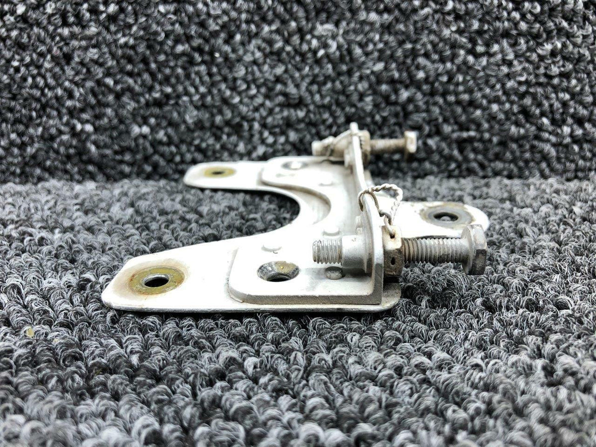 Cessna 5115534-10 Cessna 402C Aileron Quadrant Plate Assembly LH / RH
