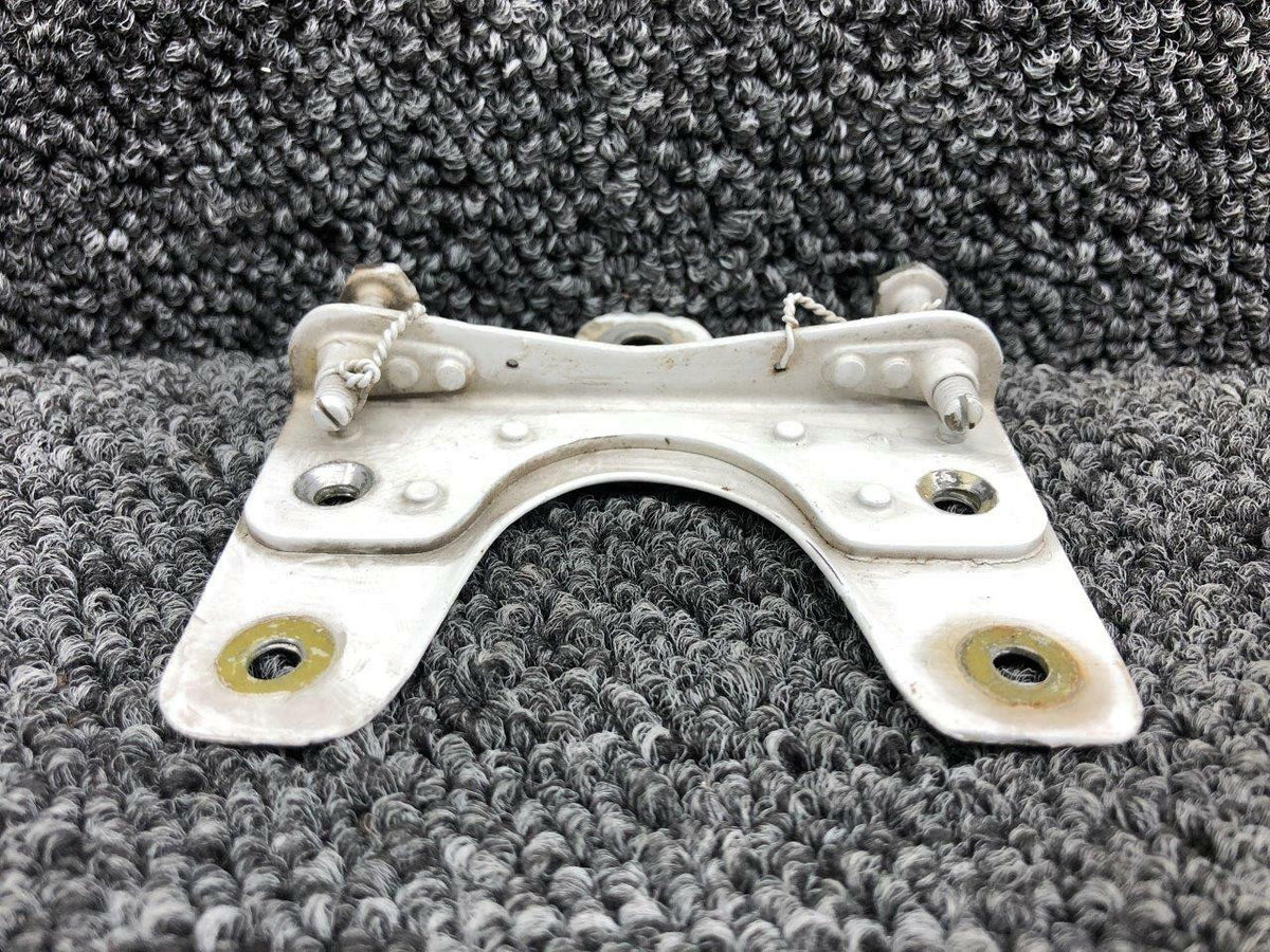 Cessna 5115534-10 Cessna 402C Aileron Quadrant Plate Assembly LH / RH