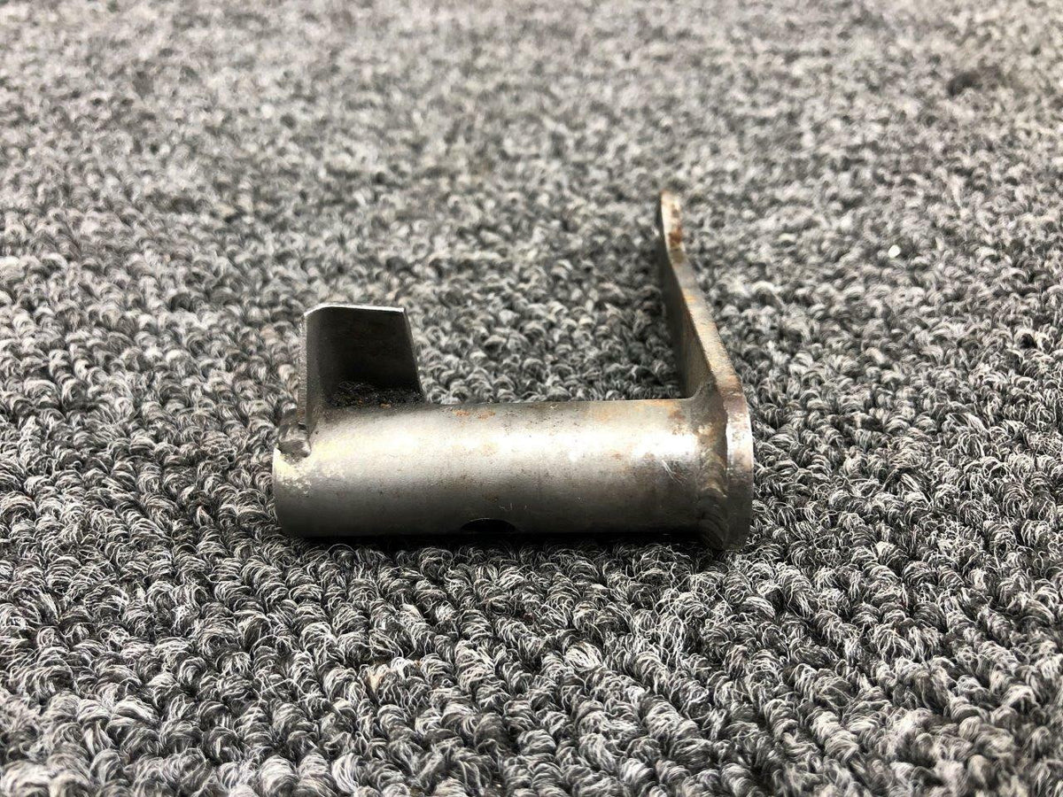 5250118-4 Cessna 402C Cowl Flap Arm Assembly RH BAS Part Sales | Airplane Parts