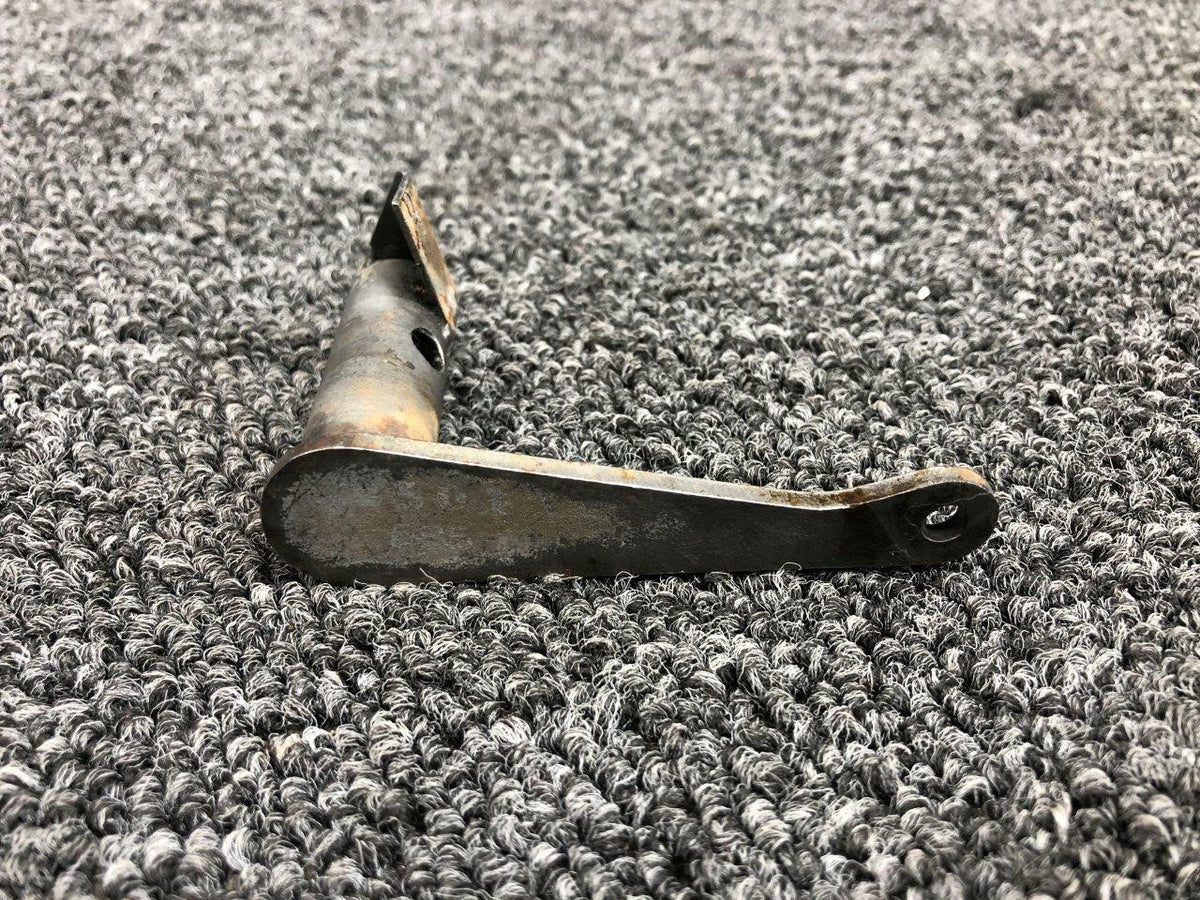 Cessna 5250118-4 Cessna 402C Cowl Flap Arm Assembly RH