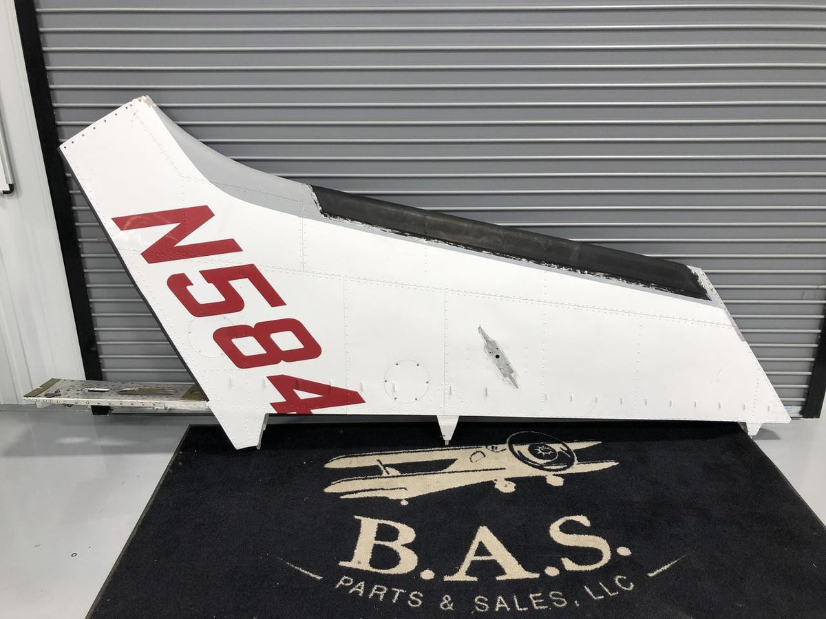 Cessna 5131020-28 USE 5131020-57 Cessna 402C Vertical Stabilizer Assembly