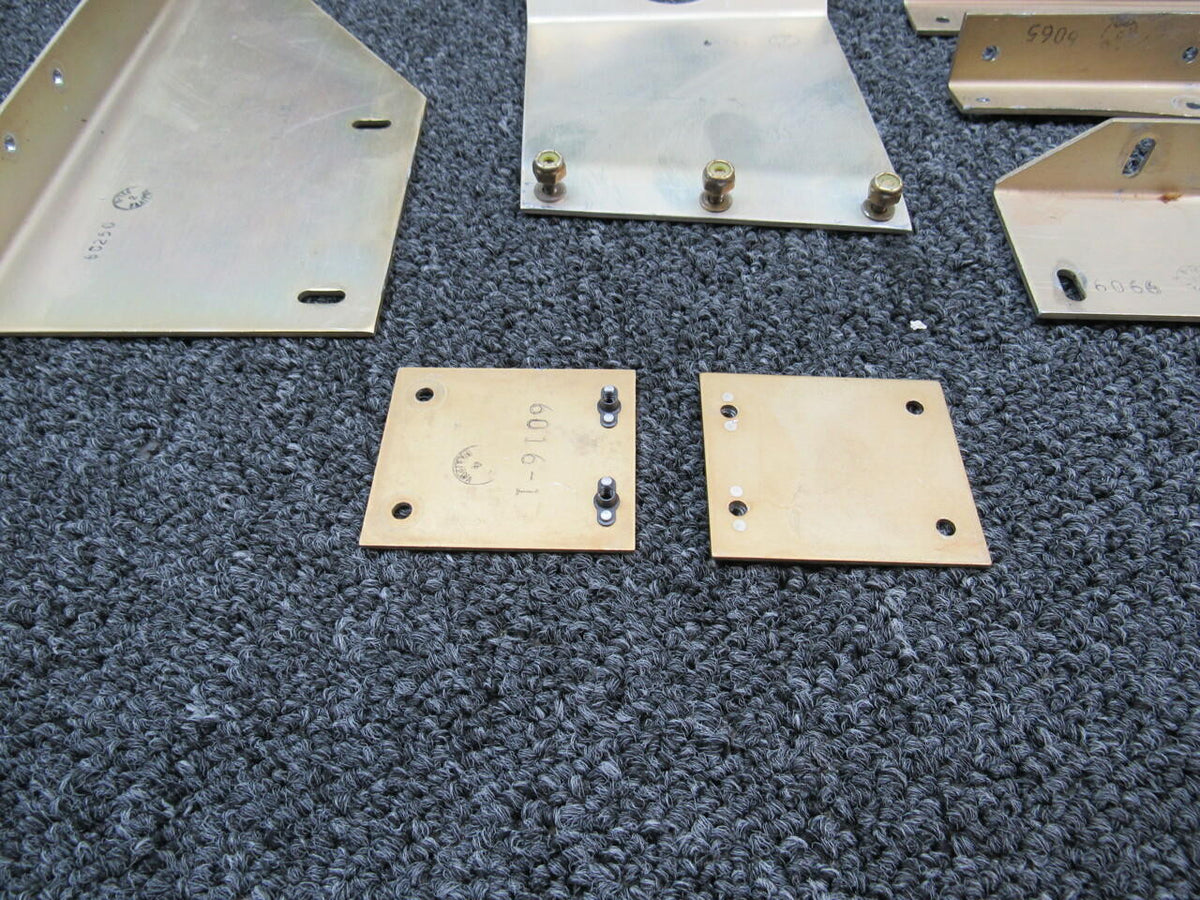 S-Tec 6016-1 / 6065 / 60159 Beechcraft 95-B55 S-Tec Autopilot Mounting Bracket Set