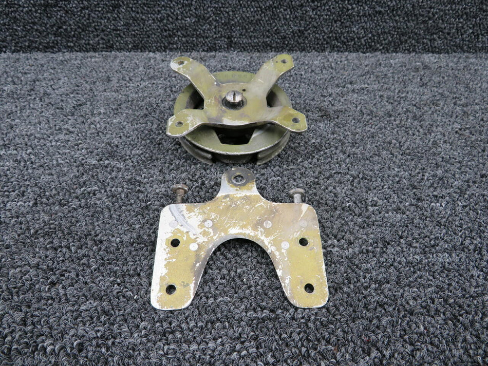 Cessna 5115533-1 USE 5115542-1 Cessna 402C Aileron Quadrant Assembly WS 168.12