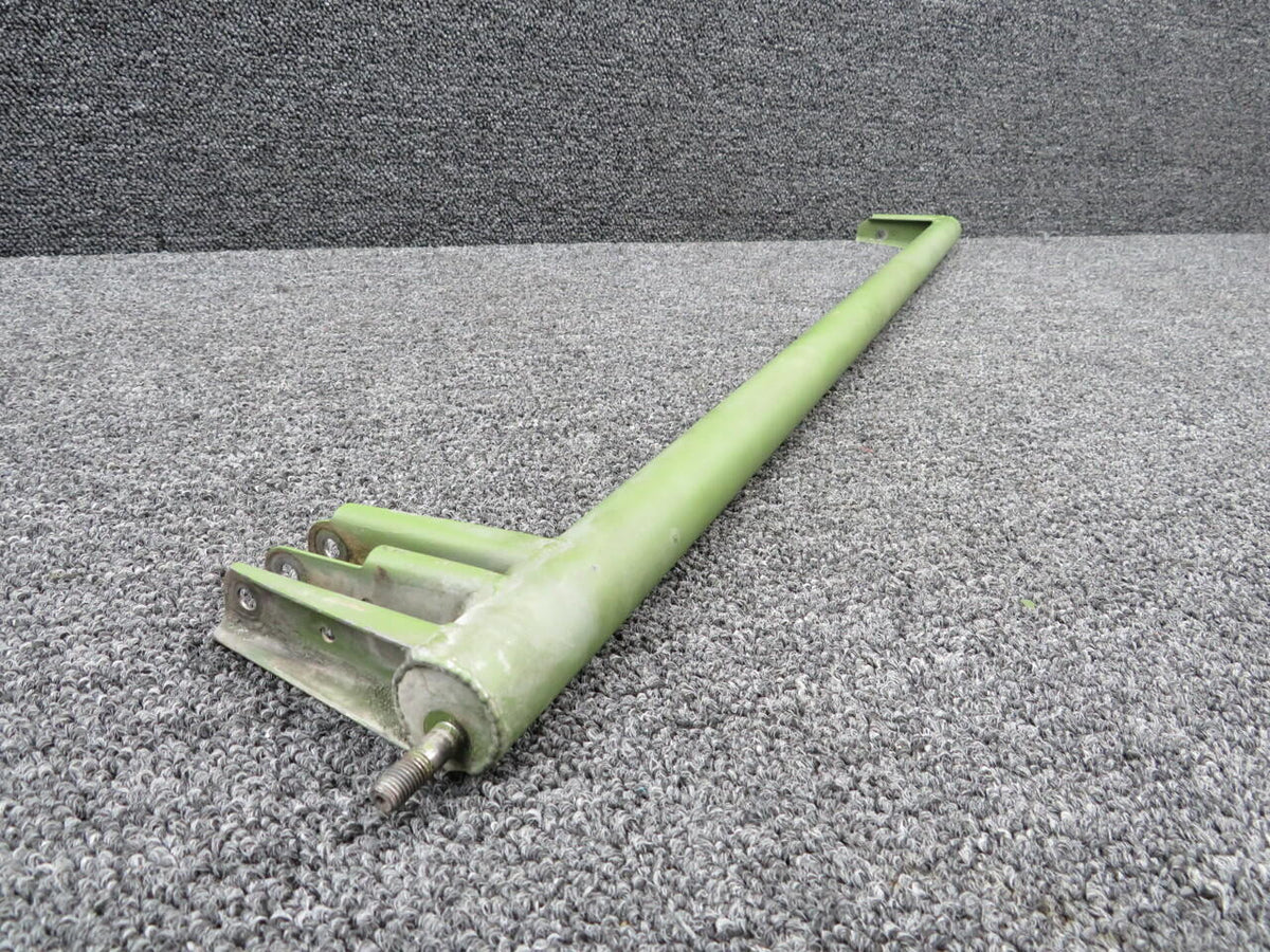 Cessna 5115511-2 Cessna 402C Flap Control Torque Tube RH Outboard