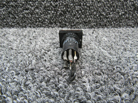 32-121.022 Cessna 172N EAO ADS-B Fail Switch Indicator (Volts: 5/250 VAC) BAS Part Sales | Airplane Parts