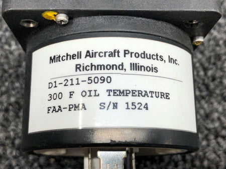 Mitchell Aircraft Instruments D1-211-5090 Cessna 172D Mitchell Aircraft Oil Temperature Indicator Volts 14