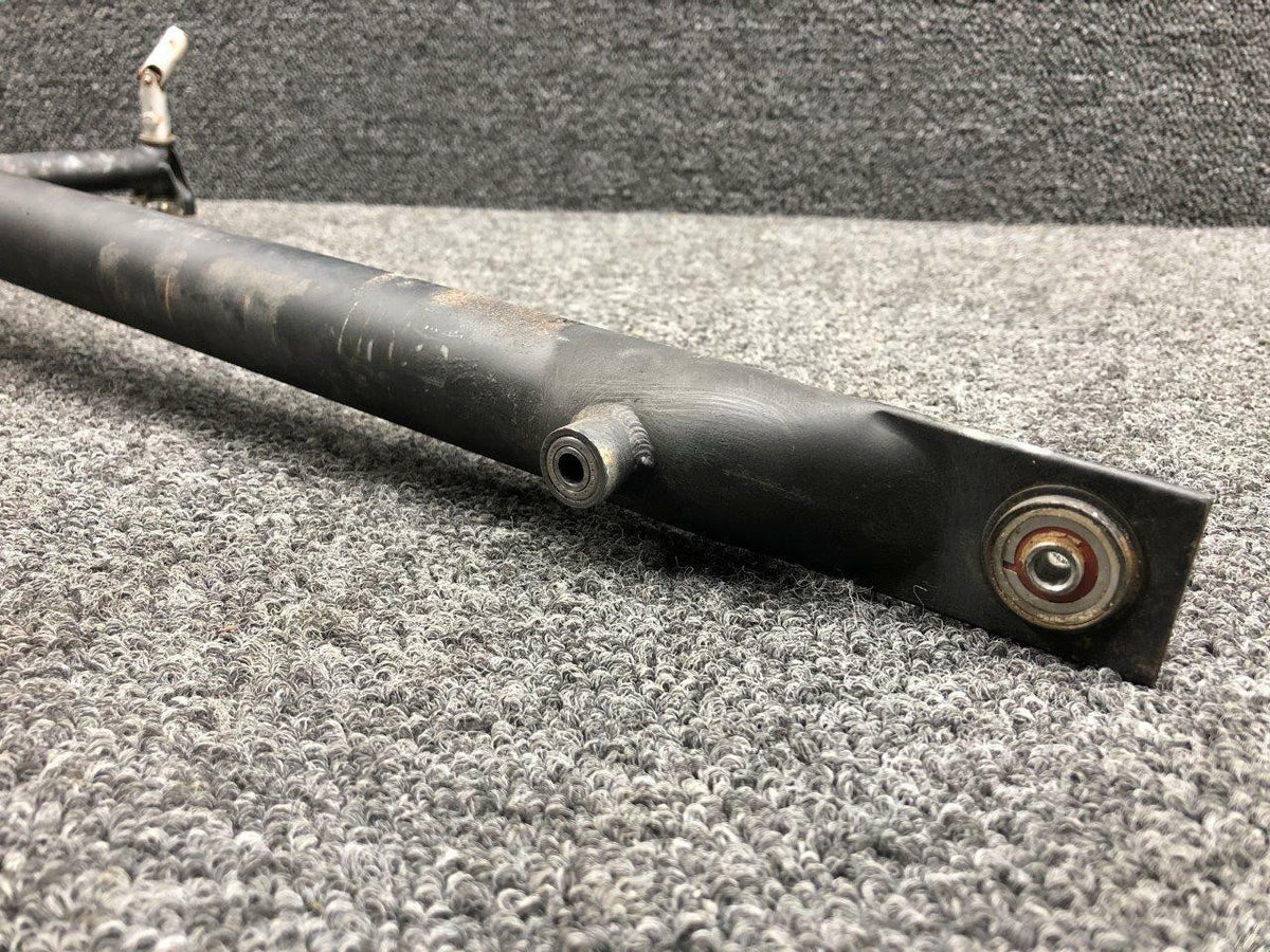 Cessna 0411221-4 ALT 0411362-4 Cessna 172D Control Tee Assembly W/ Universal Joint and Pulley