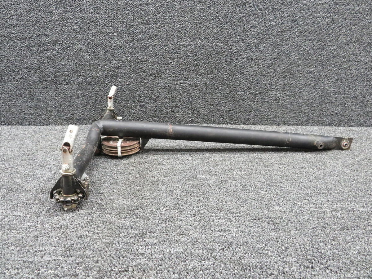 Cessna 0411221-4 / 0411326-4 Cessna 172D Aileron Control Tee Assembly