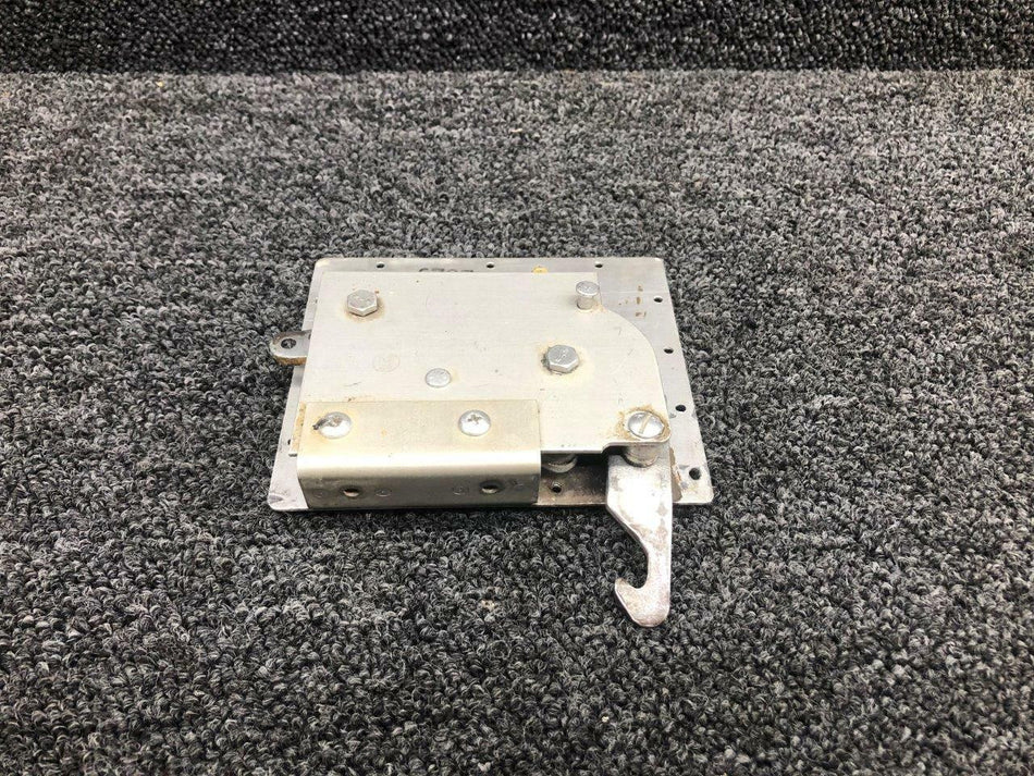 Mooney 310083 Old P/N 3370 Mooney M20B Hook Latch Assembly