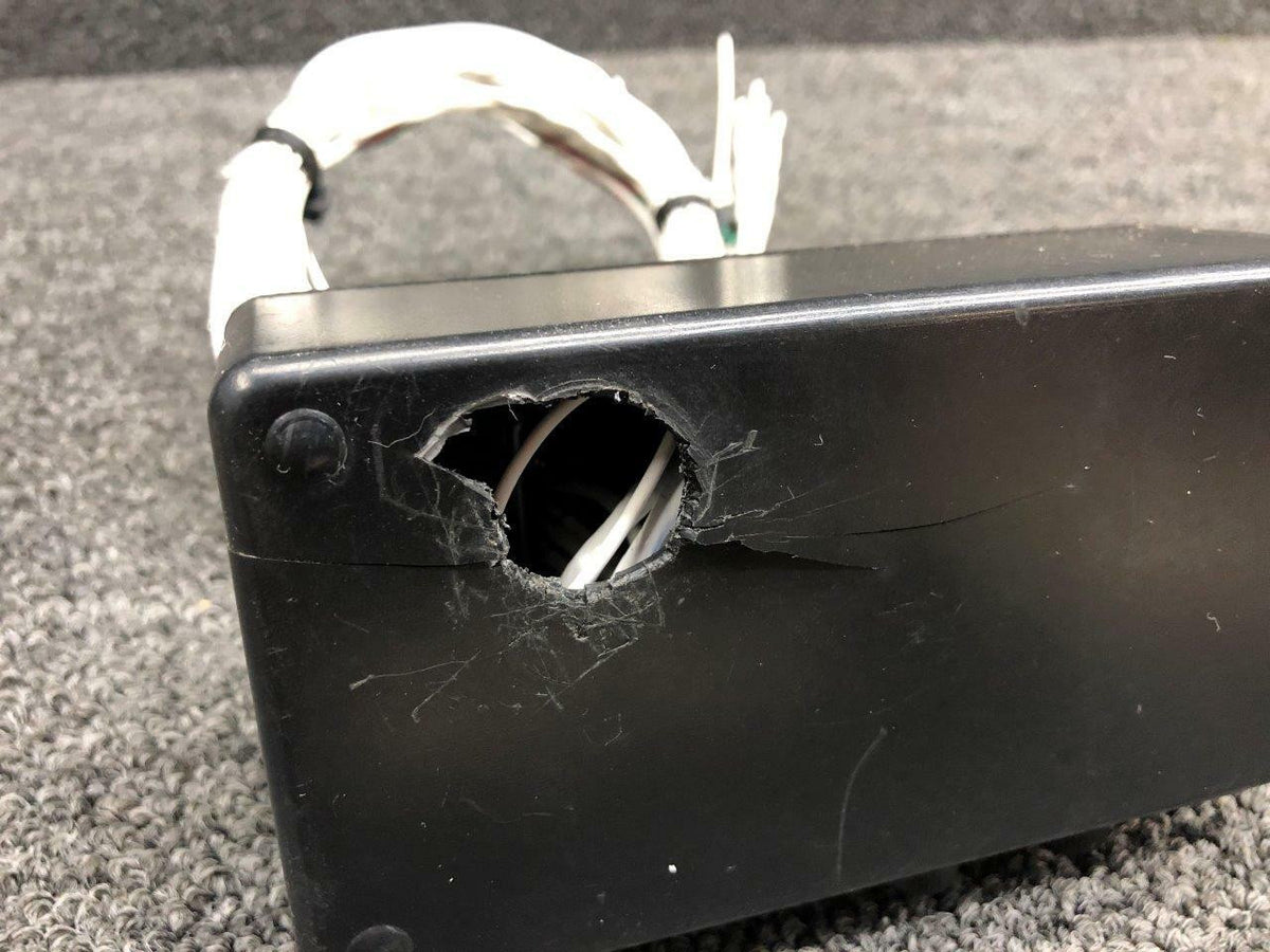 Mooney M20B Avionics Junction Box Assembly W/ Connectors & Wiring (Volts: 14) BAS Part Sales | Airplane Parts
