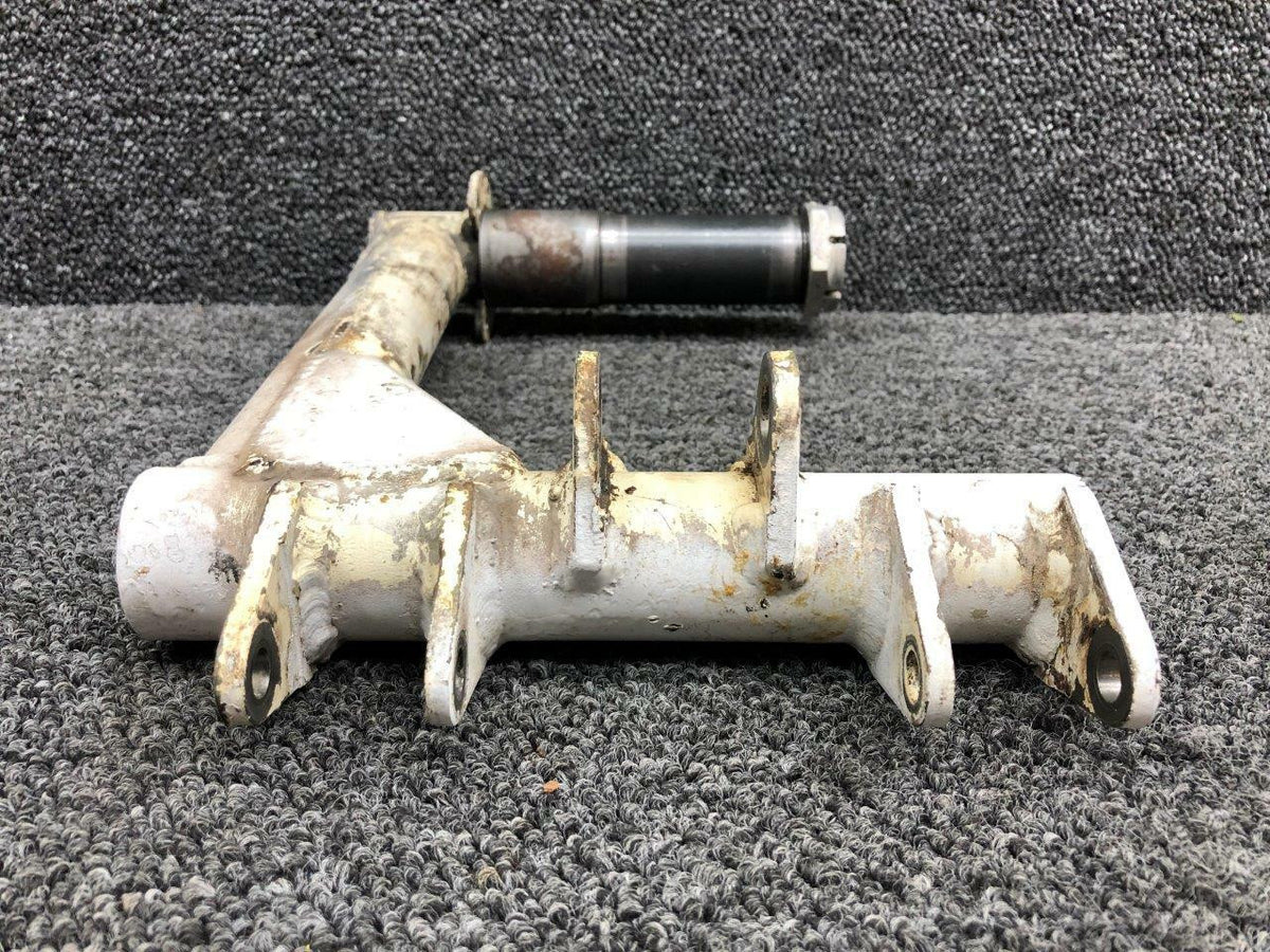 Mooney 5018-2 USE 520002-2 Mooney M20B Main Gear Lower Spindle RH