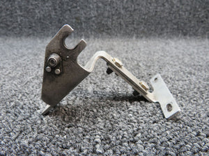 2213086-1 / 1250025-1 Cessna Cowl Flap Bracket RH W/ Retainer