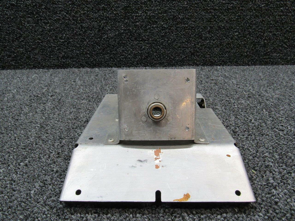 Cessna 1261445-2 / 1261455-1 Cessna T207 Panel Lower Pedestal W/ Fuel Bracket