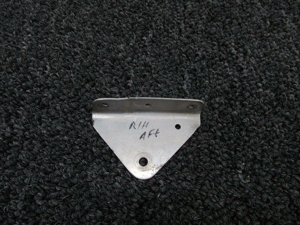Cessna 2213061-2 Cessna TR182 Bracket RH Forward