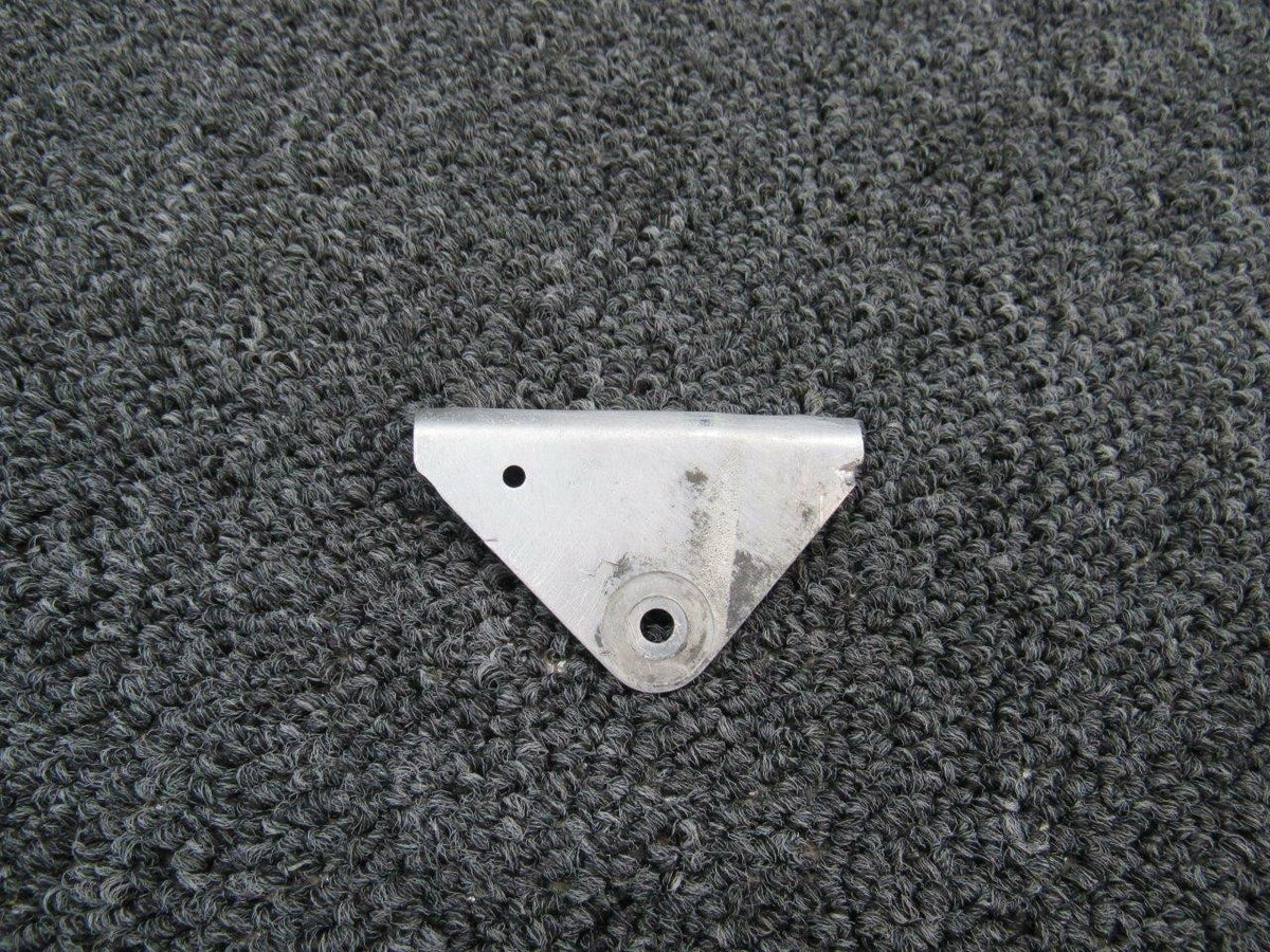 Cessna 2213061-2 Cessna TR182 Bracket RH Forward
