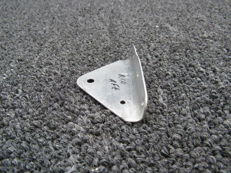 Cessna 2213061-2 Cessna TR182 Bracket RH Forward