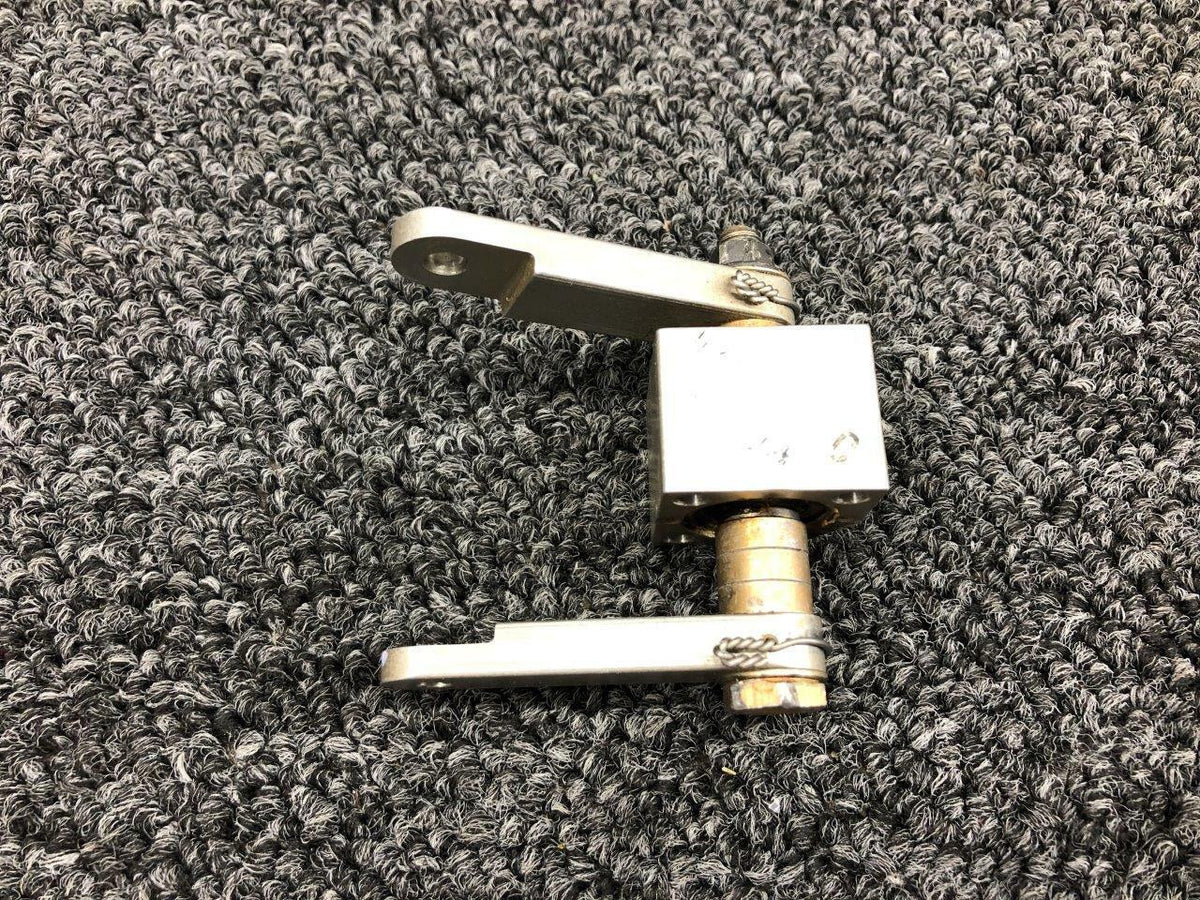 Robinson D756-4 Robinson R44 Throttle Control Bellcrank Assembly Aft
