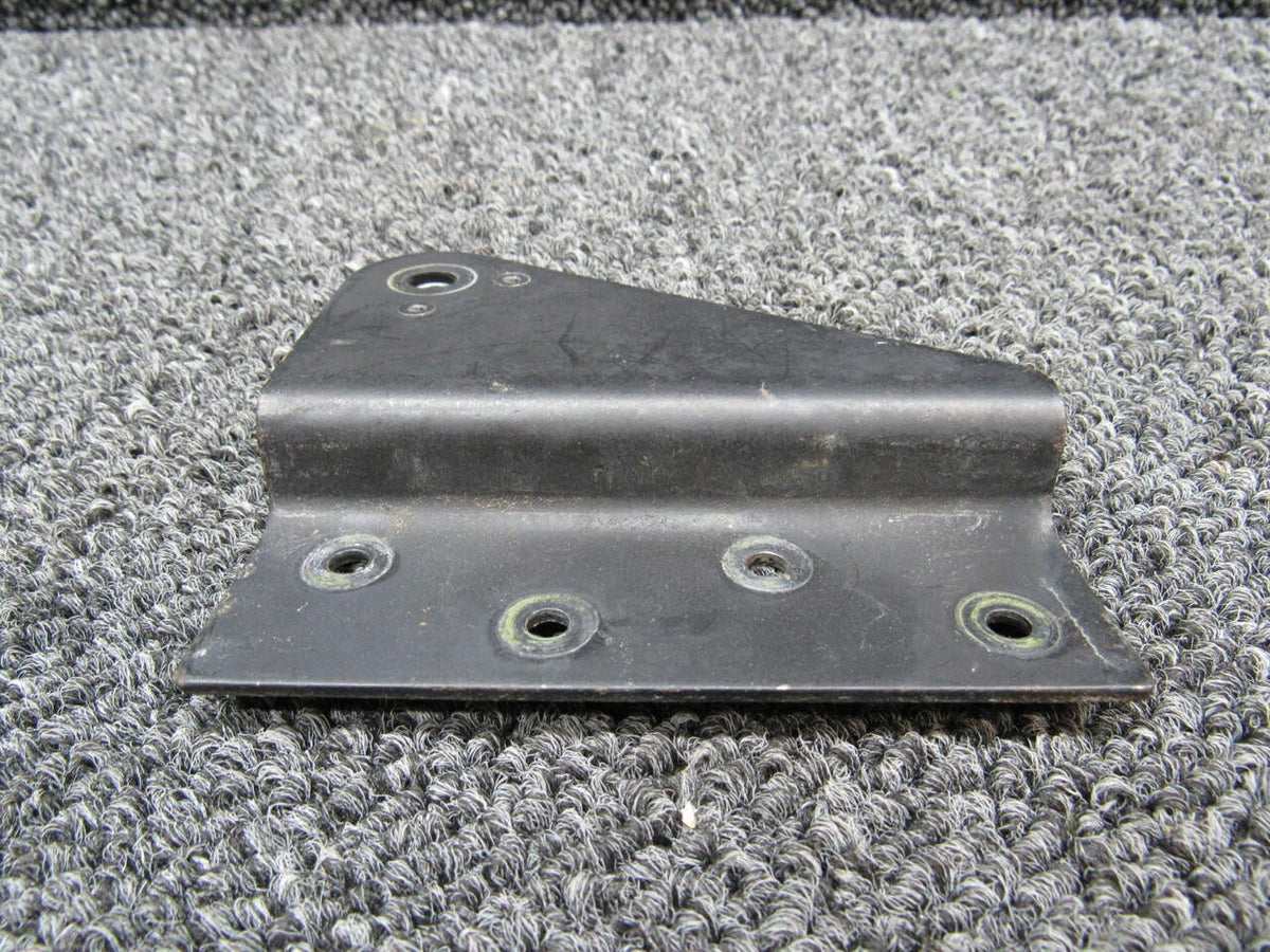 Grumman 804037-502 Grumman AA-5A Shoulder Belt Mount RH