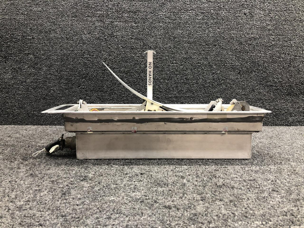 Beech MI-585255-1 M/N RTA-1001 Beech F33A RCA Receiver Transmitter Antenna 12V