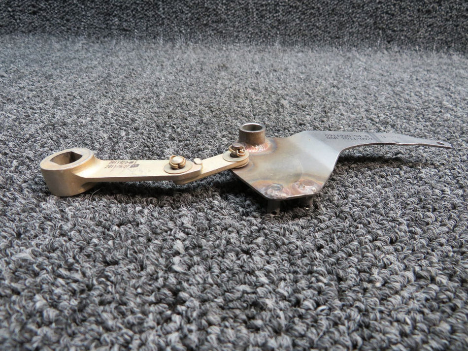 0911920-94 / 0911920-84 Cessna 162 Cabin Door Weld Lever RH W/ Cam