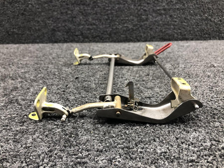 Beech 002-430055-2 Beech F33A Openable Window Latch Assembly RH