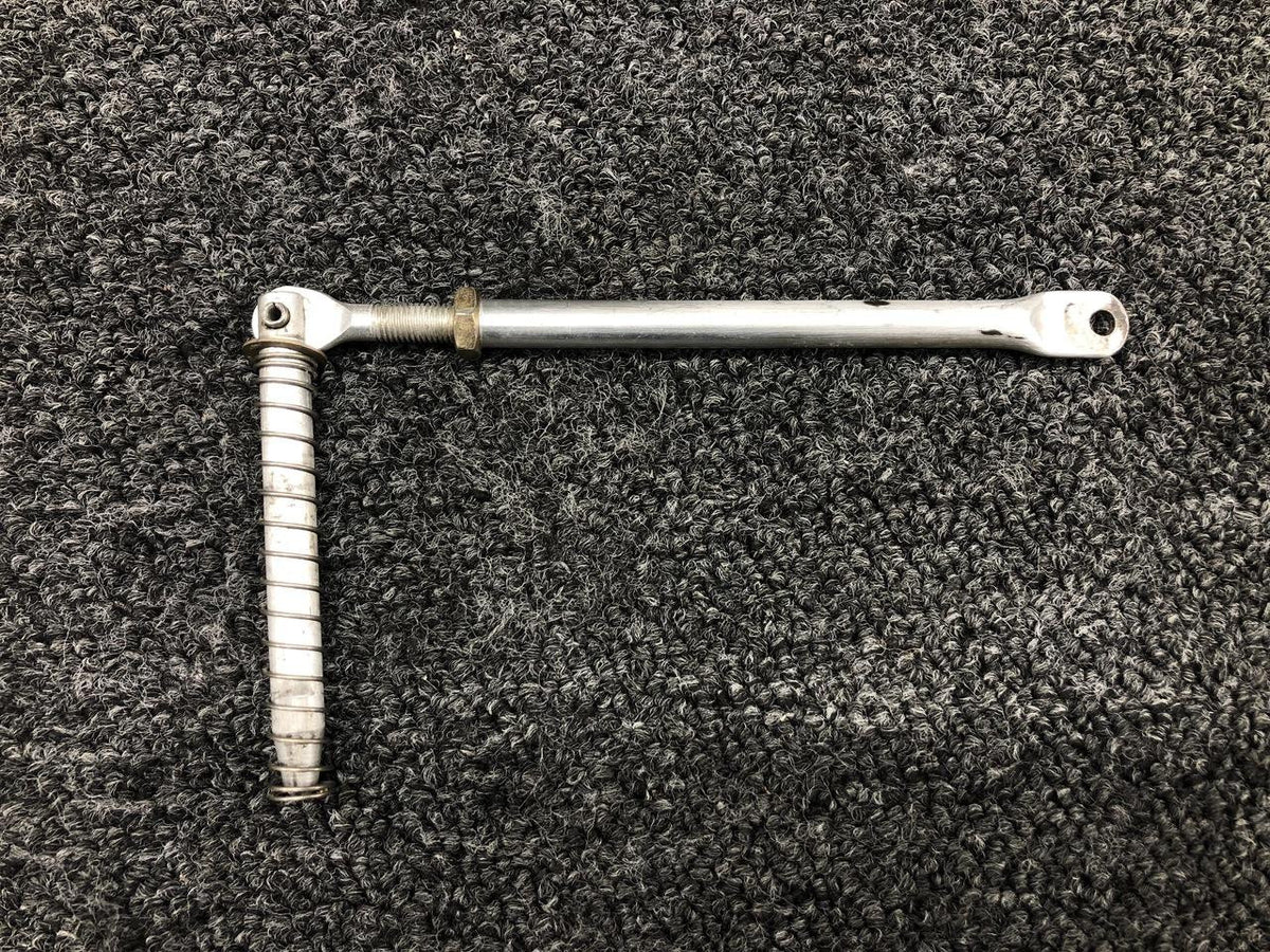 Beech Beech F33A Baggage Door Locks and Rod Kit Assembly