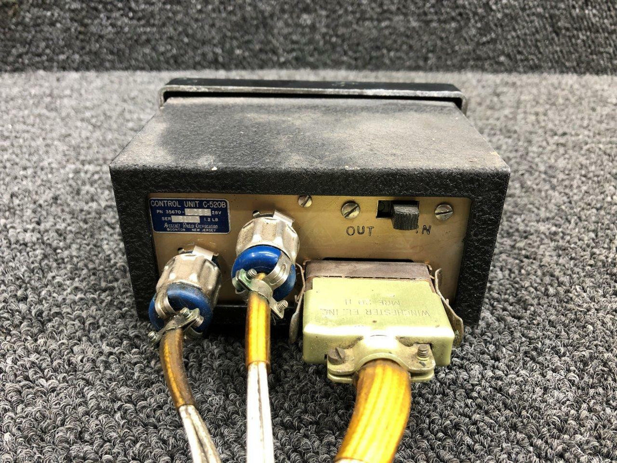Navomatic 35670-1028 M/N C-520B Cessna 401 Navomatic Autopilot Controller 28V CORE