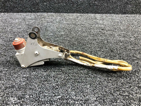 Cessna 2VB1 / 0872000-74 Cessna 401 Nose Gear Switch W/ Brackets Volts 28