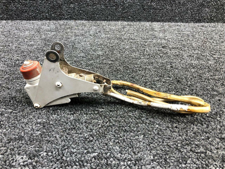 Cessna 2VB1 / 0872000-74 Cessna 401 Nose Gear Switch W/ Brackets Volts 28