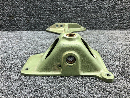 Cessna 5011013-1 USE 5011013-3 Cessna 401 Actuator Mounting Bracket