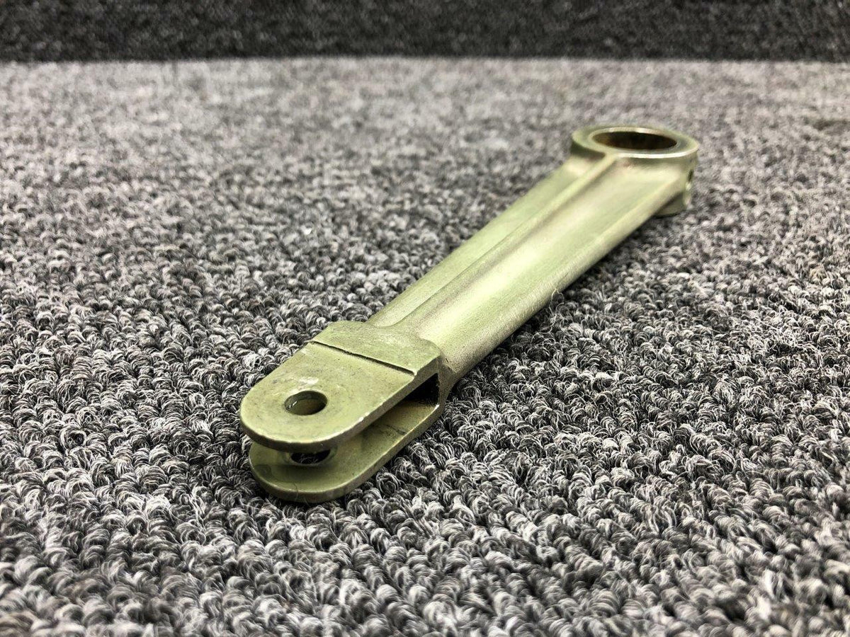 Cessna 5091502-1 Cessna 401 Elevator Torque Tube Arm