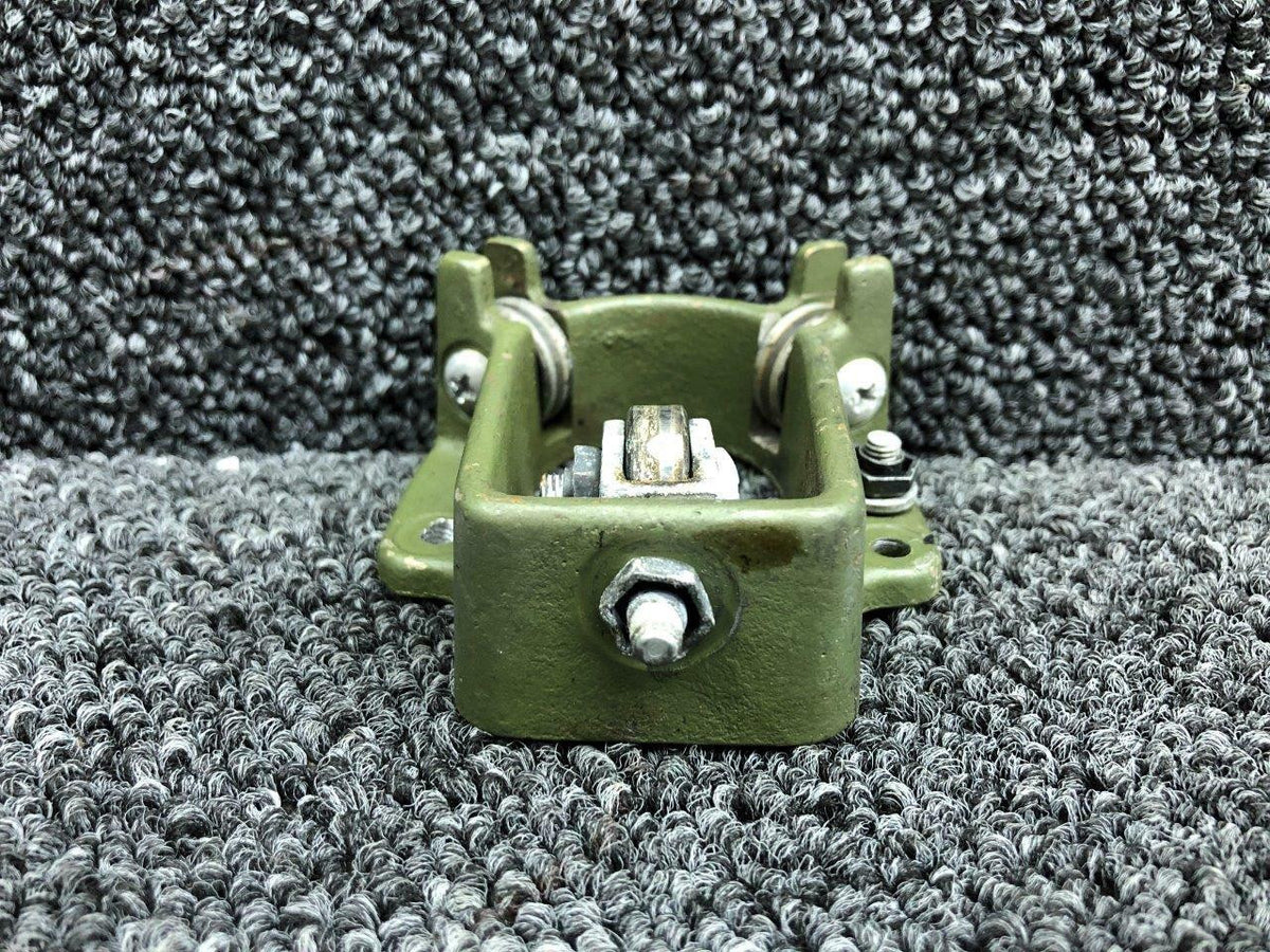 Cessna 5015077-2 WEU 5215077-2 Cessna 401 Control Column Support LH / RH