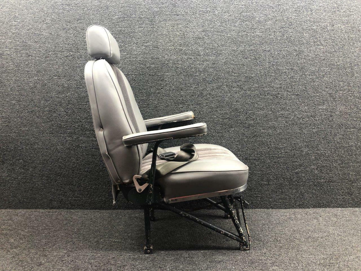 Cessna 5014000-1 Cessna 401 Passenger Seat Forward Facing LH / RH W/ Armrest