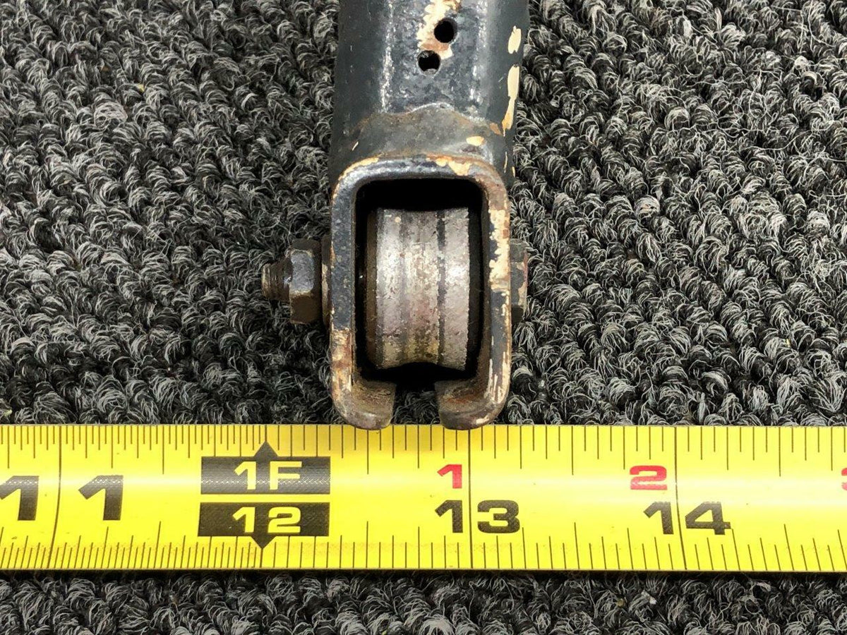 Cessna 5014000-1 Cessna 401 Passenger Seat Forward Facing LH / RH W/ Armrest