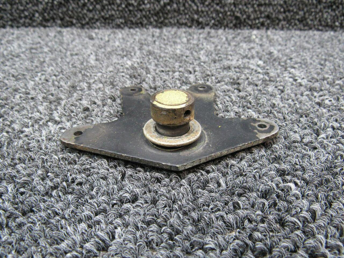 Piper 48892-002 Piper PA31-T1 Latch Assembly Nose Cone
