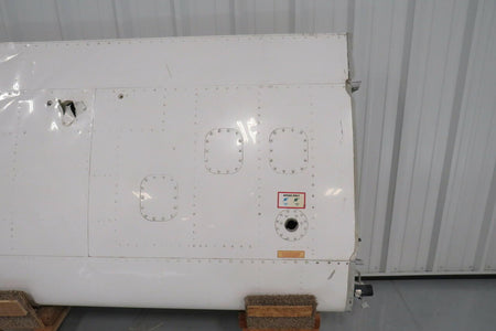 Cessna 0522644-18 0520018-14/0523080-34 Cessna 172S RH Wing Assembly