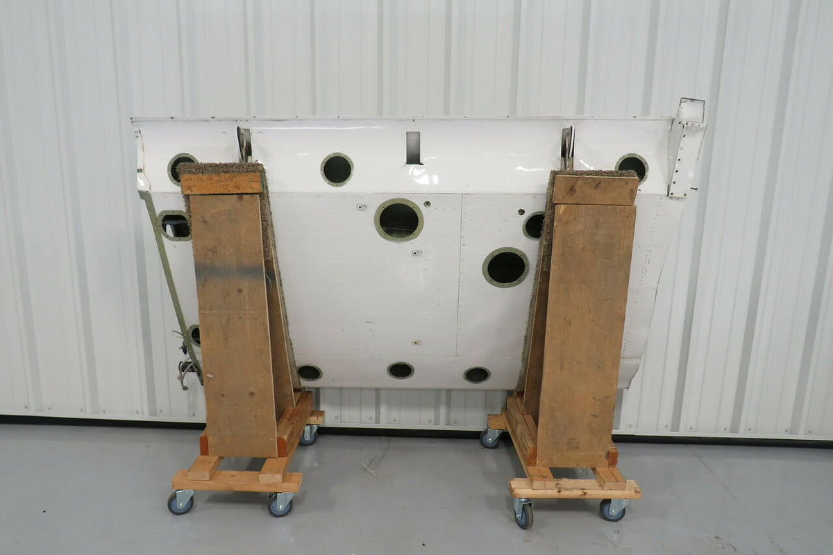 Cessna 0522644-18 0520018-14/0523080-34 Cessna 172S RH Wing Assembly