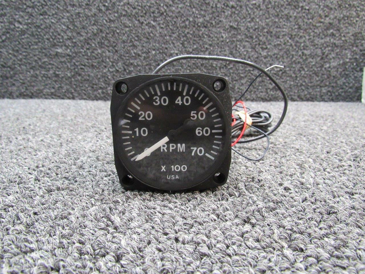 UMA 19-500-204 USE TU-5077 UMA Tachometer NEW OLD STOCK