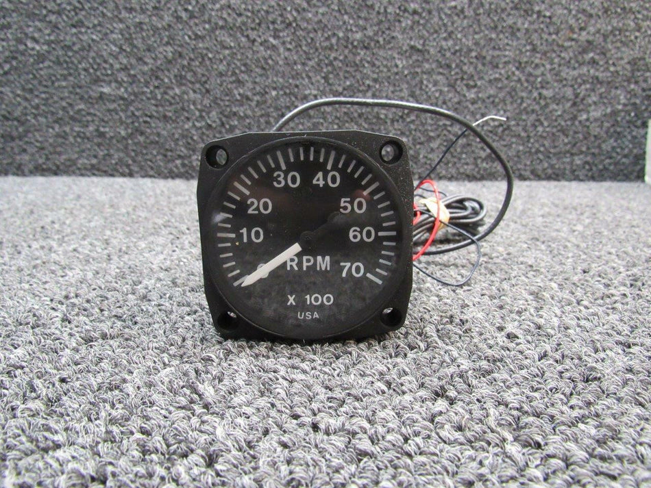UMA 19-500-204 USE TU-5077 UMA Tachometer NEW OLD STOCK