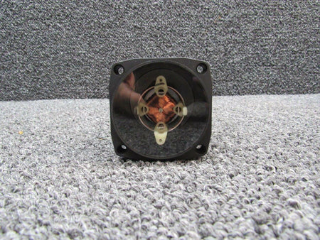 UMA T04213U150P08W UMA Oil Pressure Gauge NO DIAL NEW OLD STOCK